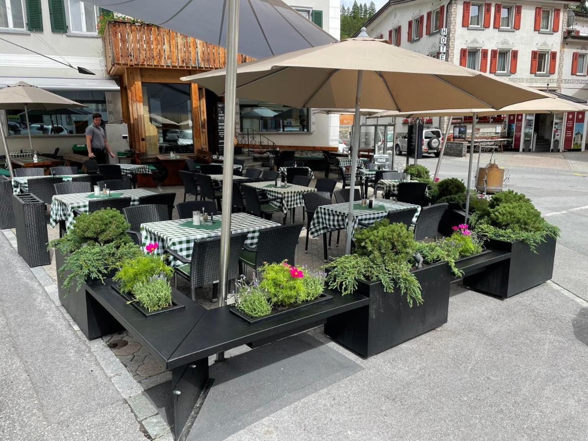 Hotel Spoel Restaurant Zernez Esterno foto