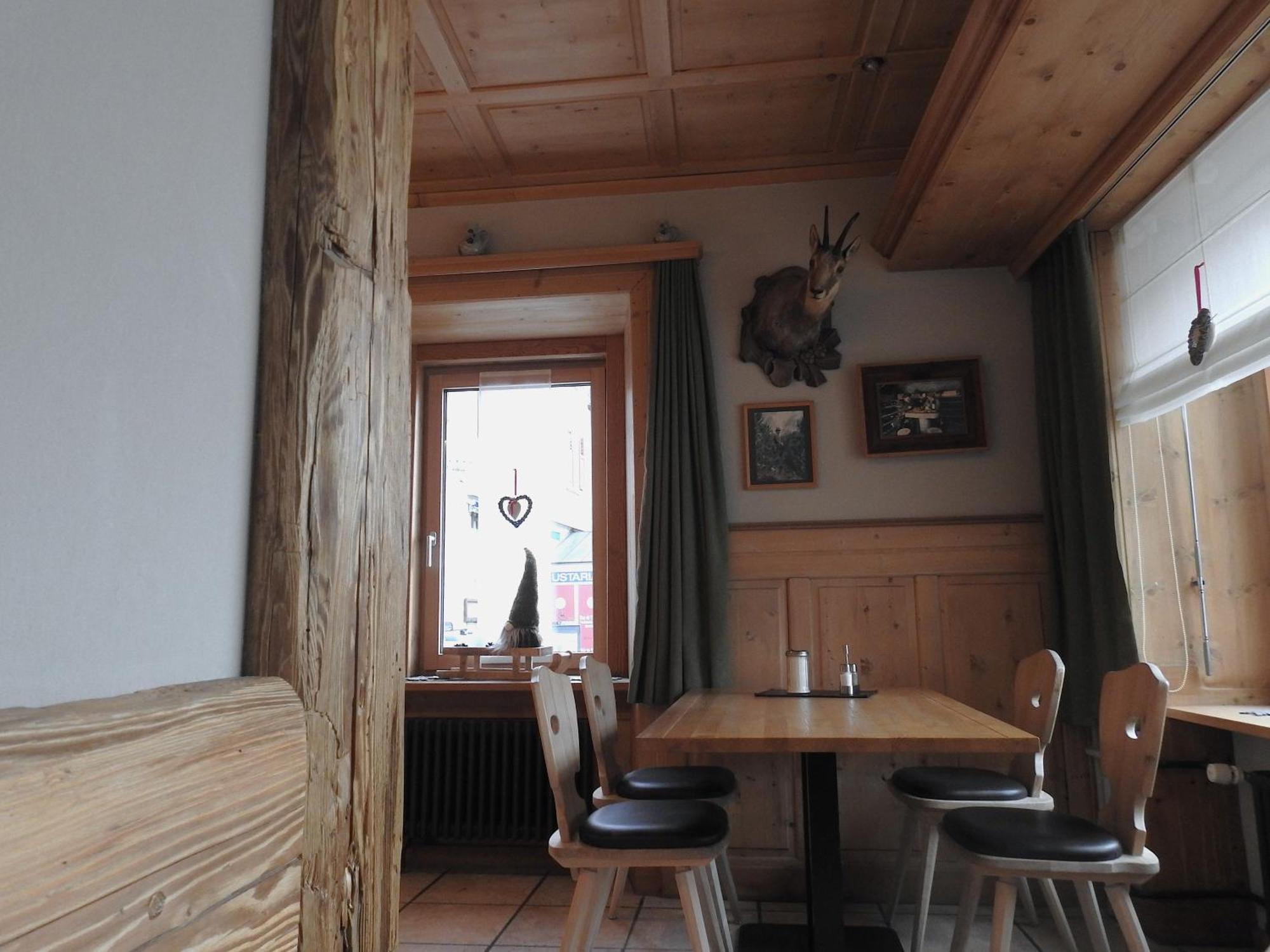 Hotel Spoel Restaurant Zernez Esterno foto