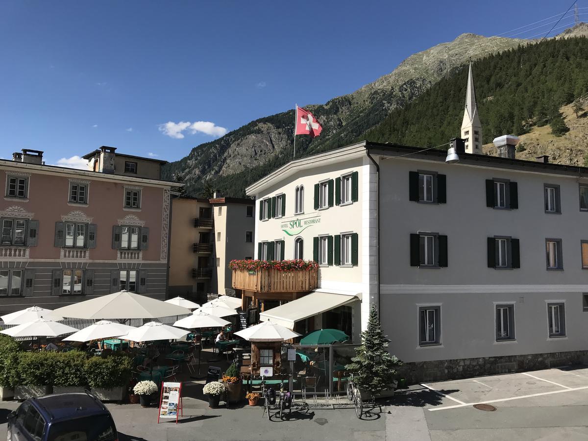 Hotel Spoel Restaurant Zernez Esterno foto